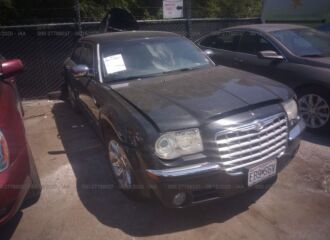  2005 CHRYSLER  - Image 0.