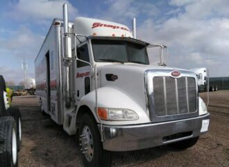  2011 PETERBILT  - Image 0.