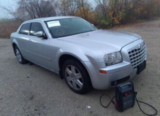  2005 CHRYSLER  - Image 0.