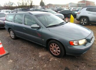  2003 VOLVO  - Image 0.