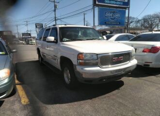  2003 GMC  - Image 0.