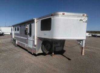  1997 HORSE TRAILER/CAMPER  - Image 0.