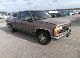  1997 GMC  - Image 0.