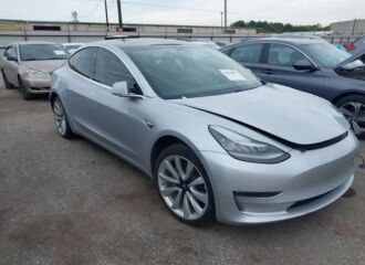  2018 TESLA  - Image 0.