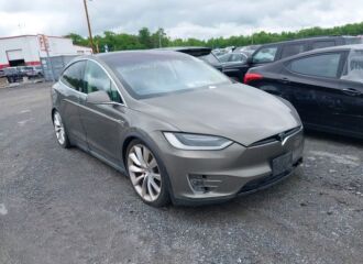  2016 TESLA  - Image 0.