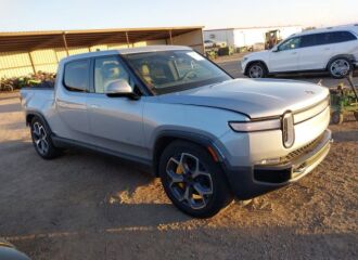  2023 RIVIAN  - Image 0.