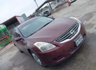  2010 NISSAN  - Image 0.