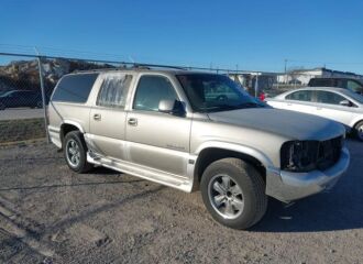  2002 GMC  - Image 0.