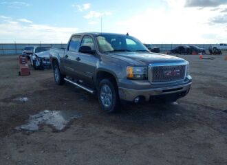  2013 GMC  - Image 0.