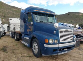  2001 FREIGHTLINER  - Image 0.