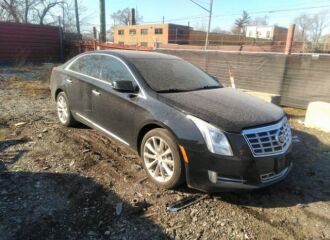  2013 CADILLAC  - Image 0.