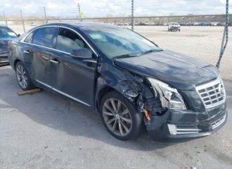  2013 CADILLAC  - Image 0.