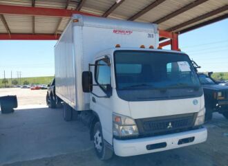  2010 MITSUBISHI FUSO TRUCK  - Image 0.