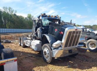  2012 PETERBILT  - Image 0.