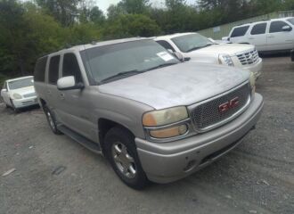  2004 GMC  - Image 0.