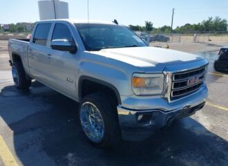  2015 GMC  - Image 0.