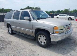  2004 GMC  - Image 0.