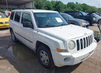  2010 JEEP  - Image 0.