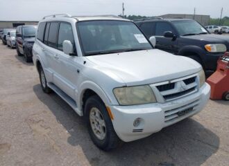  2003 MITSUBISHI  - Image 0.