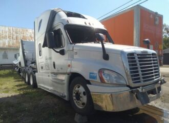  2017 FREIGHTLINER  - Image 0.