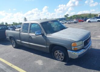  2000 GMC  - Image 0.