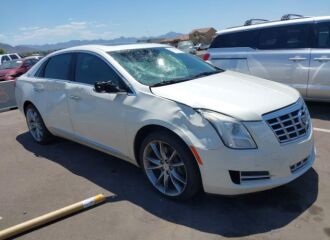  2013 CADILLAC  - Image 0.