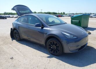  2022 TESLA  - Image 0.