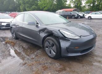  2018 TESLA  - Image 0.