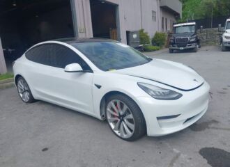  2019 TESLA  - Image 0.