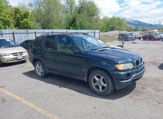  2002 BMW  - Image 0.