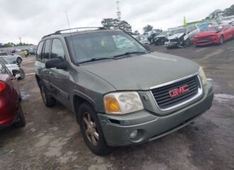  2003 GMC  - Image 0.