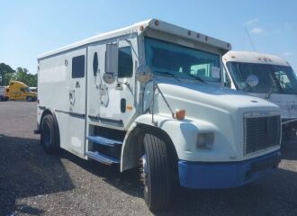  2003 FREIGHTLINER  - Image 0.