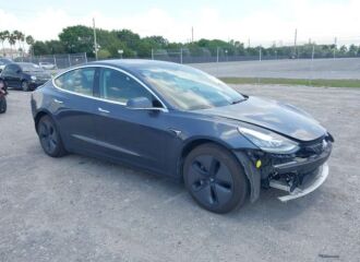  2018 TESLA  - Image 0.