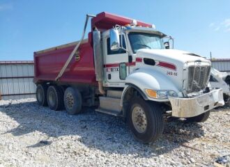  2017 PETERBILT  - Image 0.