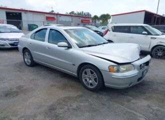  2006 VOLVO  - Image 0.