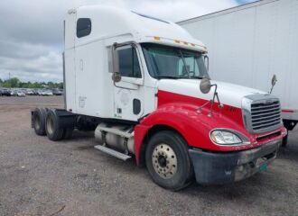  2001 FREIGHTLINER  - Image 0.