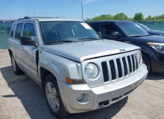  2010 JEEP  - Image 0.