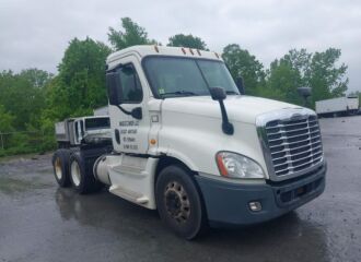  2013 FREIGHTLINER  - Image 0.