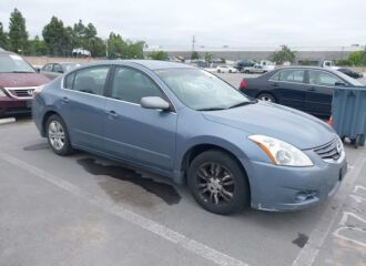  2011 NISSAN  - Image 0.