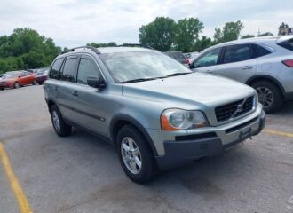  2003 VOLVO  - Image 0.