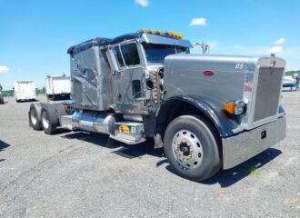  2005 PETERBILT  - Image 0.