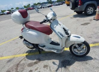  2015 VESPA  - Image 0.