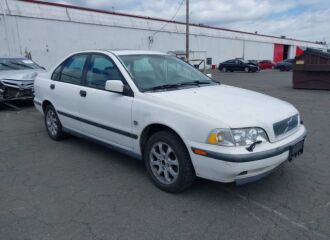  2000 VOLVO  - Image 0.