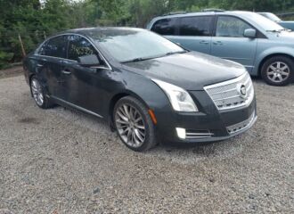  2013 CADILLAC  - Image 0.