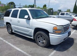  2002 GMC  - Image 0.