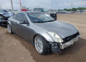  2003 INFINITI  - Image 0.