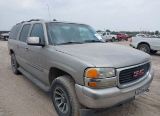  2003 GMC  - Image 0.