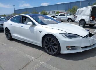  2019 TESLA  - Image 0.