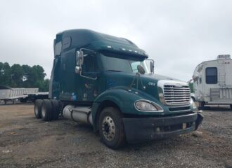  2005 FREIGHTLINER  - Image 0.