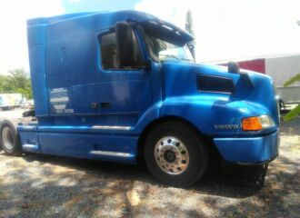  1999 VOLVO TRUCK  - Image 0.